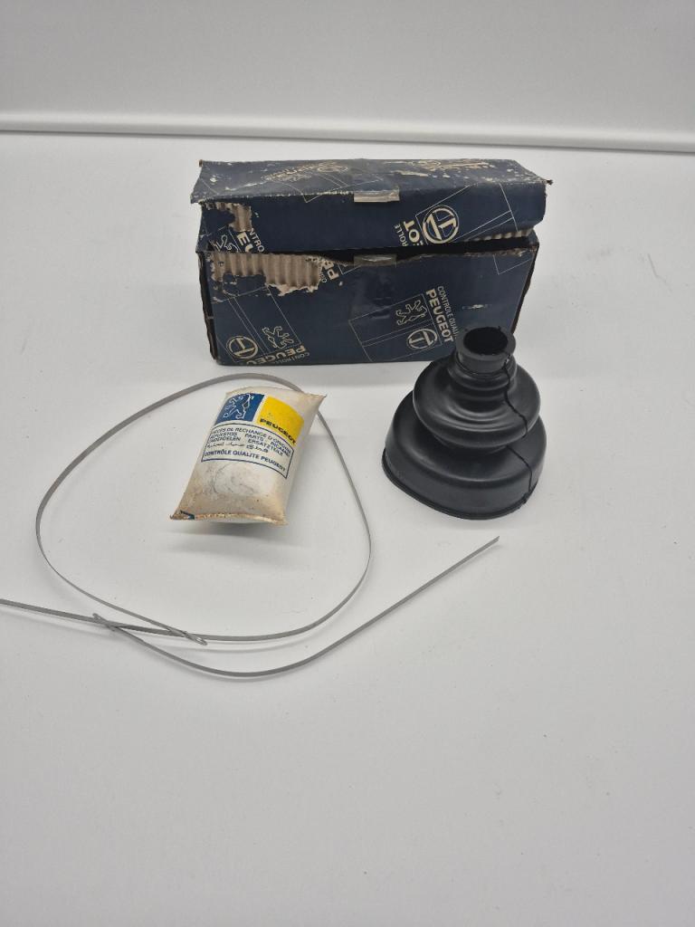 Soufflet de Cardan coté Pont Peugeot 305 LesAnciennes.com