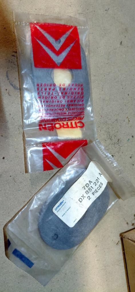 Caoutchouc aile ar CITROEN DX 851 22 LesAnciennes.com