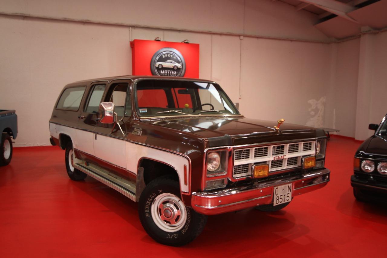 GMC SUBURBAN 4x4 - 1979 LesAnciennes.com