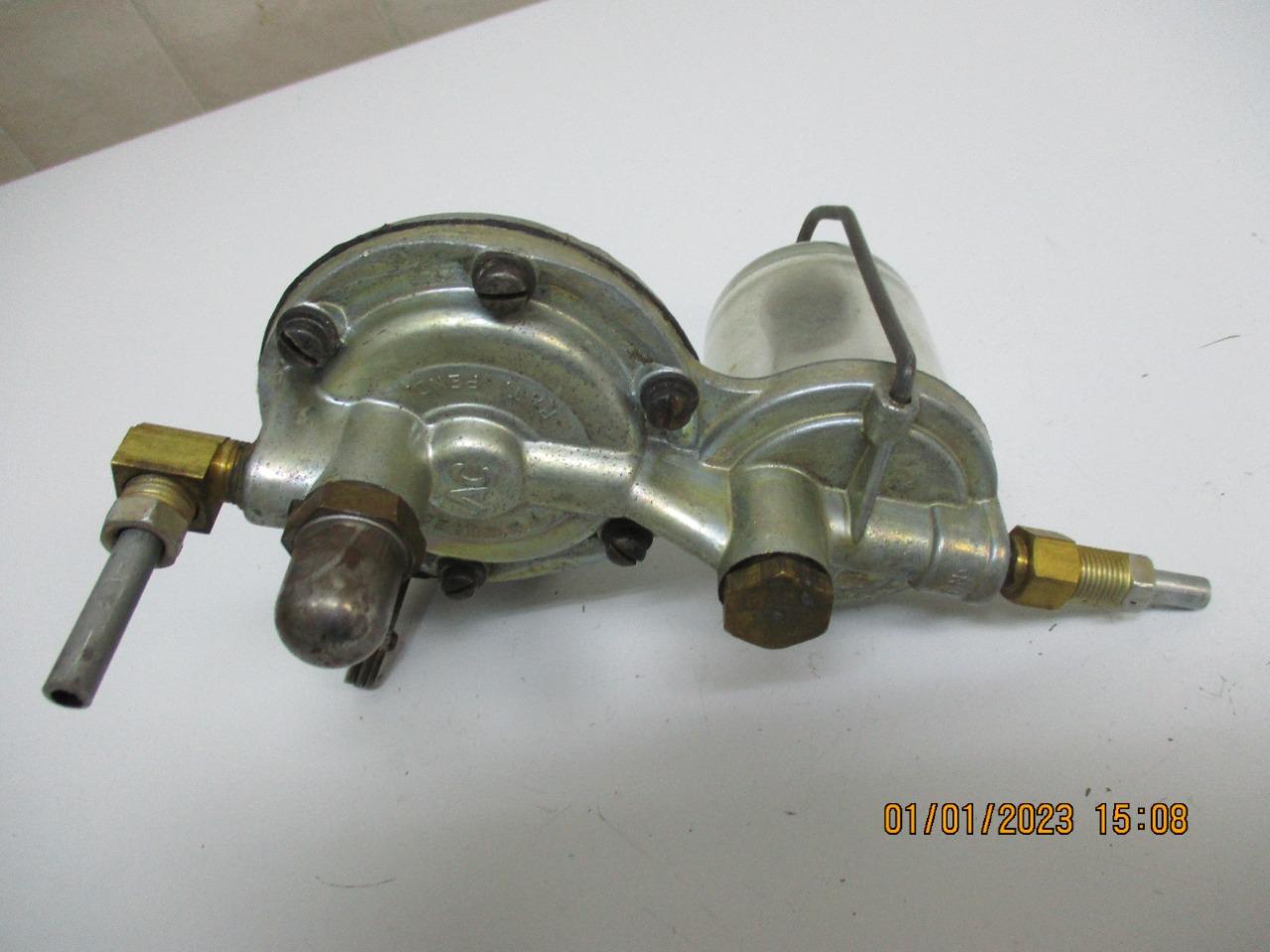 Pièces CHEVROLET pompe A essence LesAnciennes.com