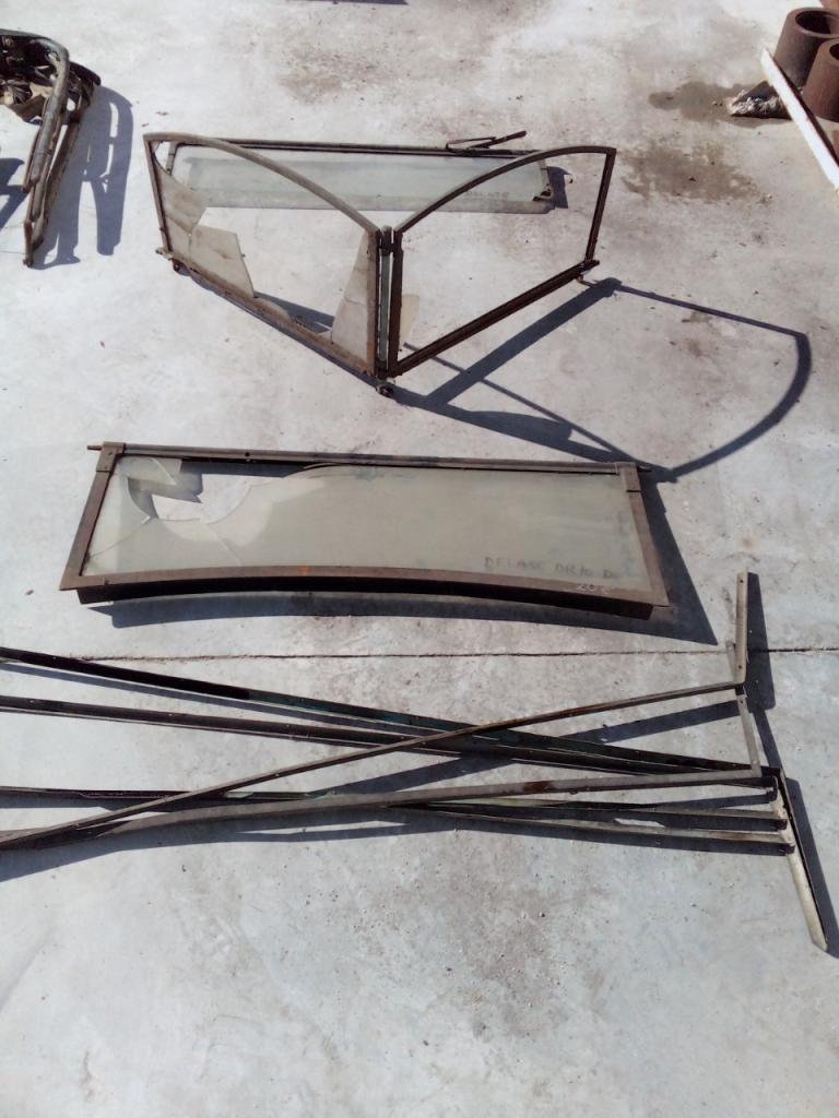 Lot de pièces DELAGE divers LesAnciennes.com