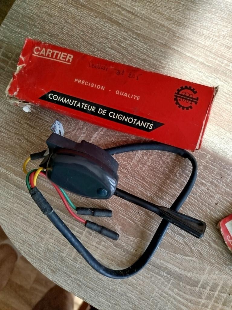 Commodo de clignotants pour CITROEN 2CV LesAnciennes.com