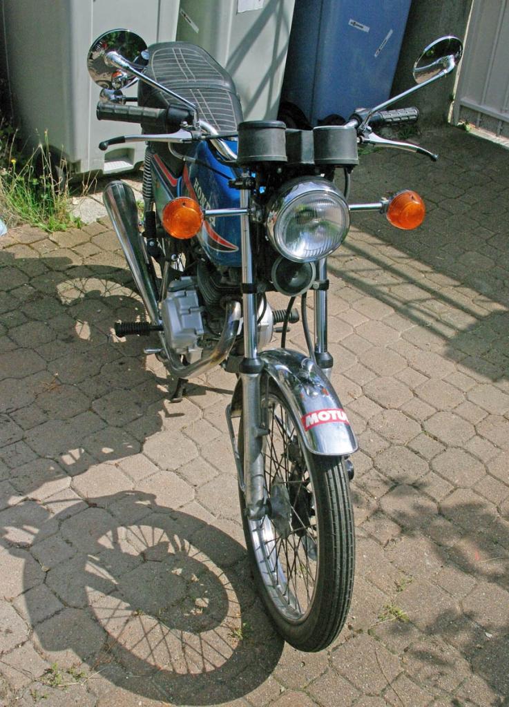 HONDA CB 125 N - 1979 LesAnciennes.com