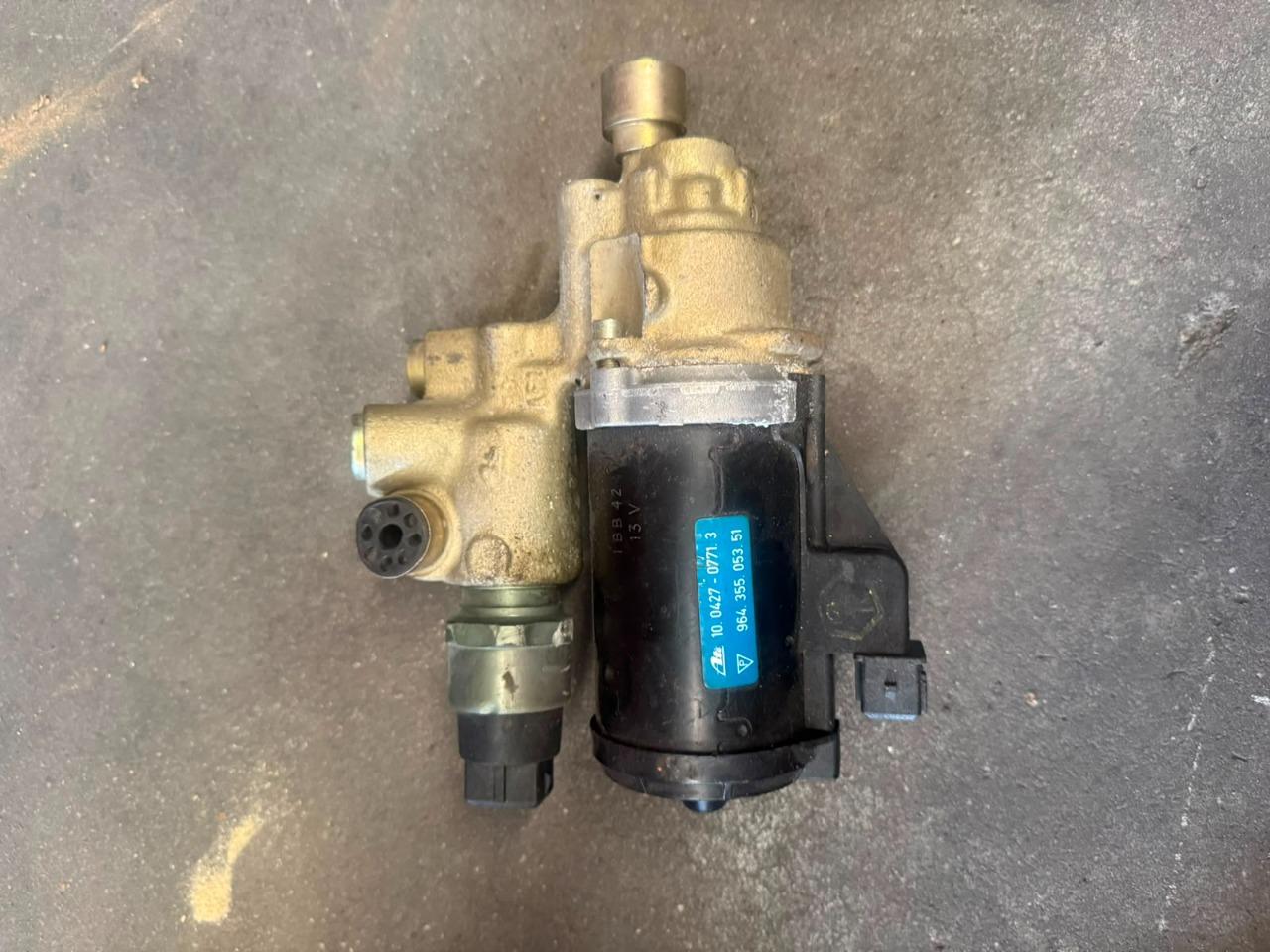 Pompe HP ABS Porsche 964 993 Réf 96435505351 LesAnciennes.com
