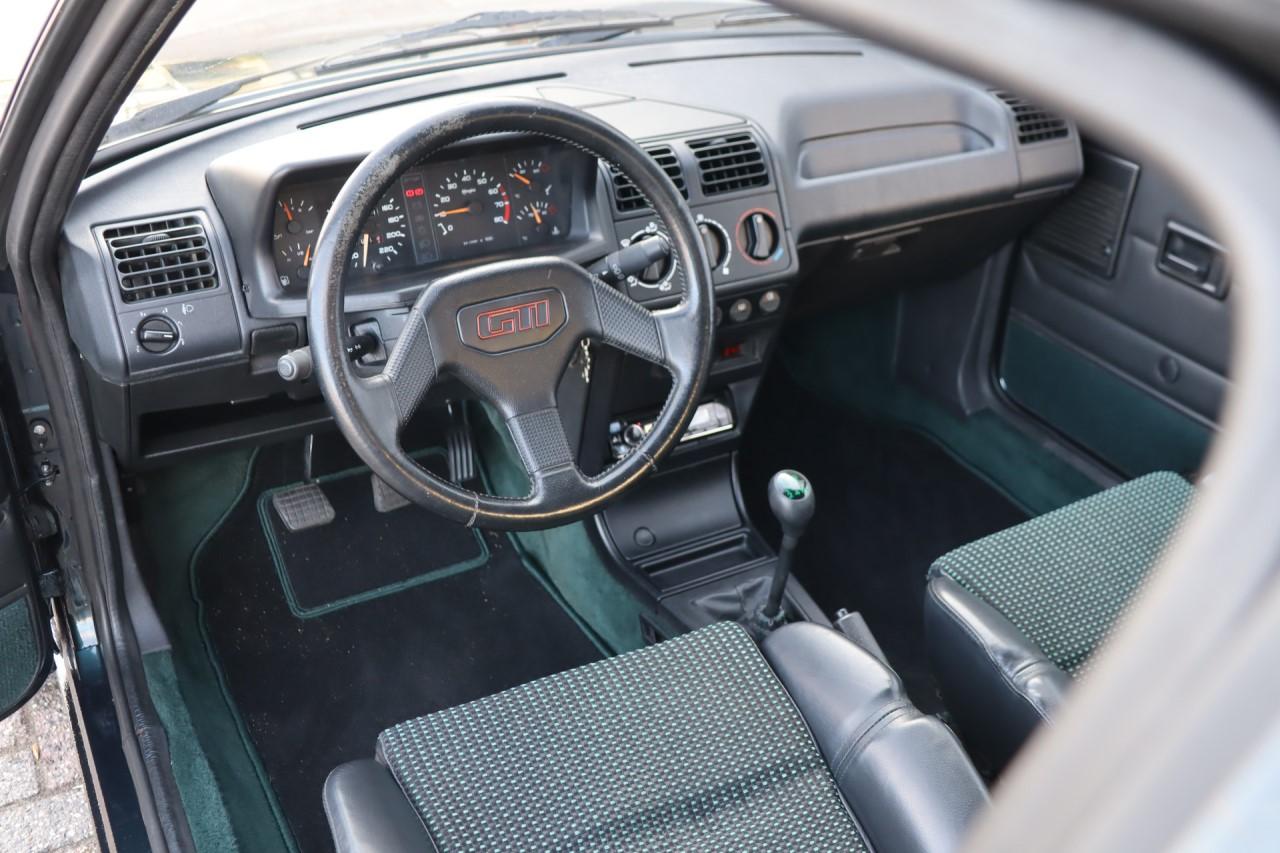 PEUGEOT 205 GTi - 1991 LesAnciennes.com