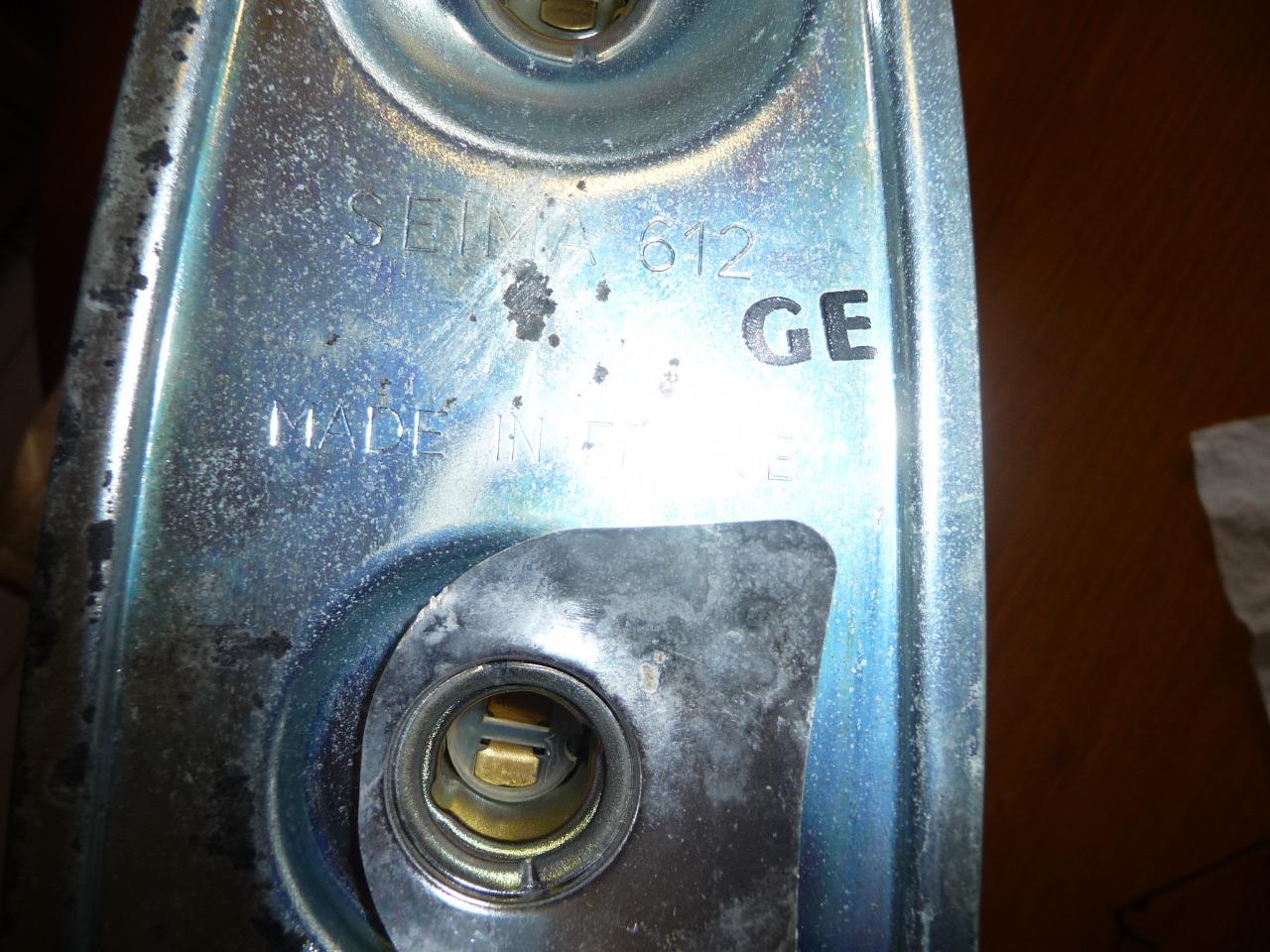 Pièces RENAULT 8 alpine a 110 platine feux ar neuf LesAnciennes.com