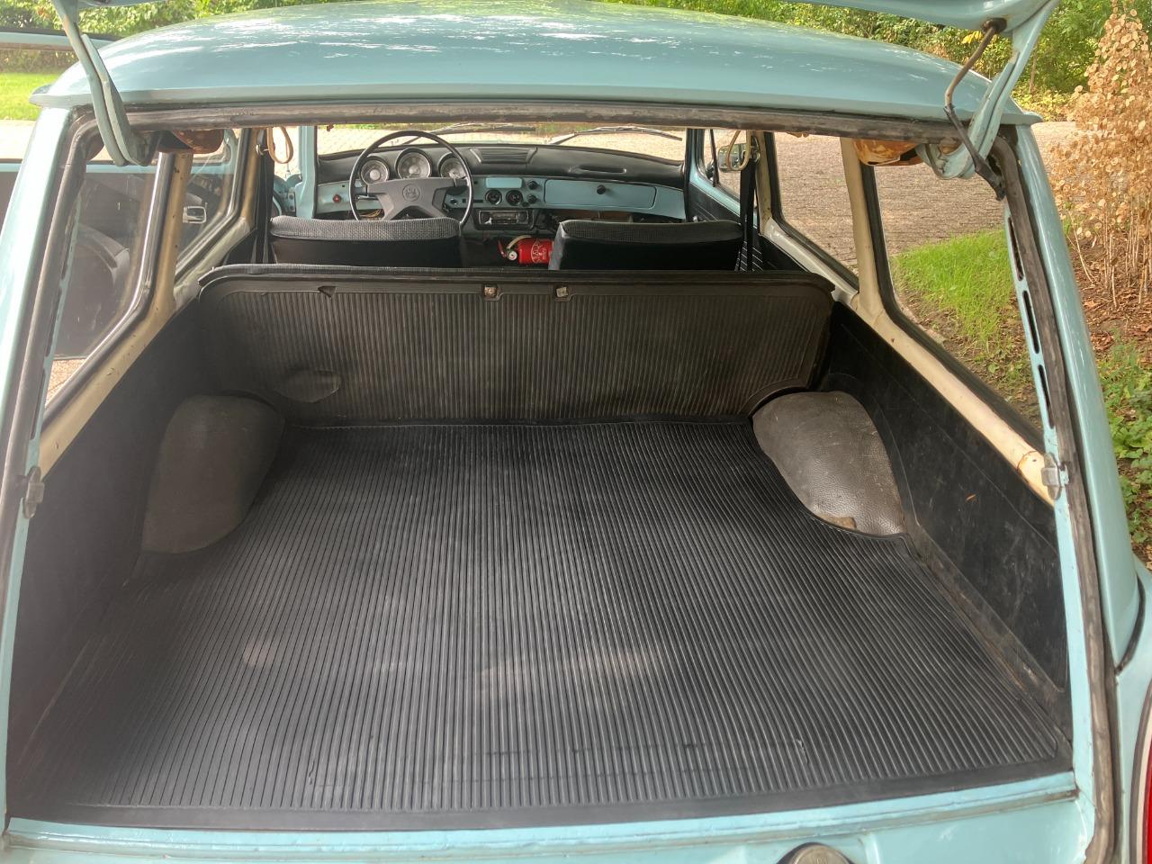 VOLKSWAGEN Type 3 1600 Variant - 1973 LesAnciennes.com