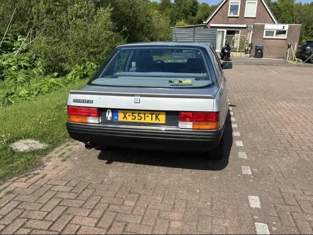 RENAULT 25 (R25) GTS 2.0 103 cv - 1986 LesAnciennes.com