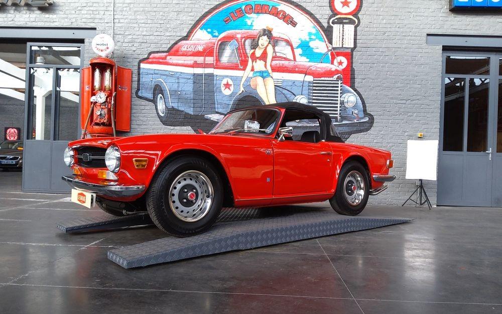 TRIUMPH TR6 - 1972 LesAnciennes.com