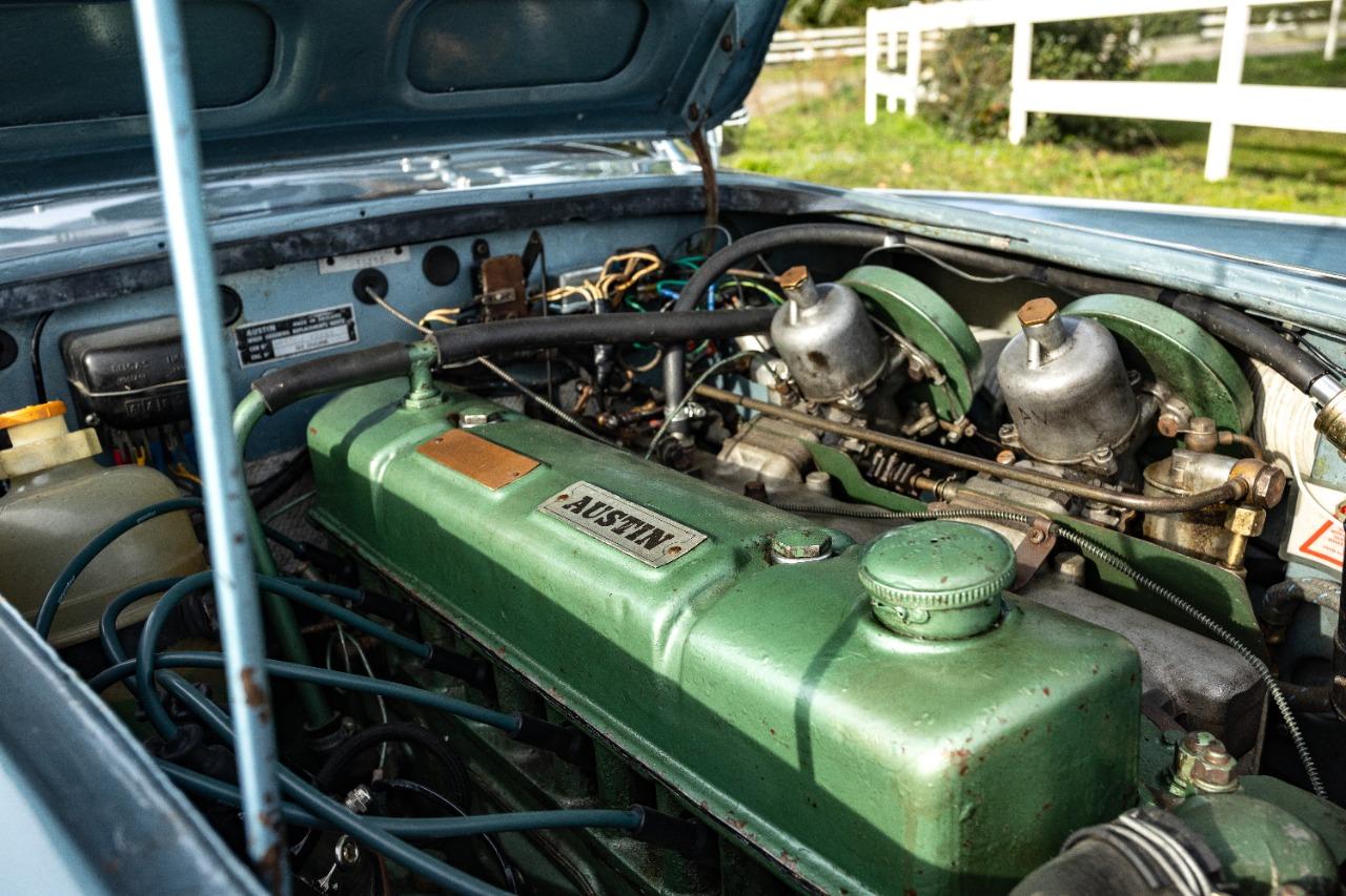 AUSTIN HEALEY 3000 BT7 Mk1 - 1961 LesAnciennes.com