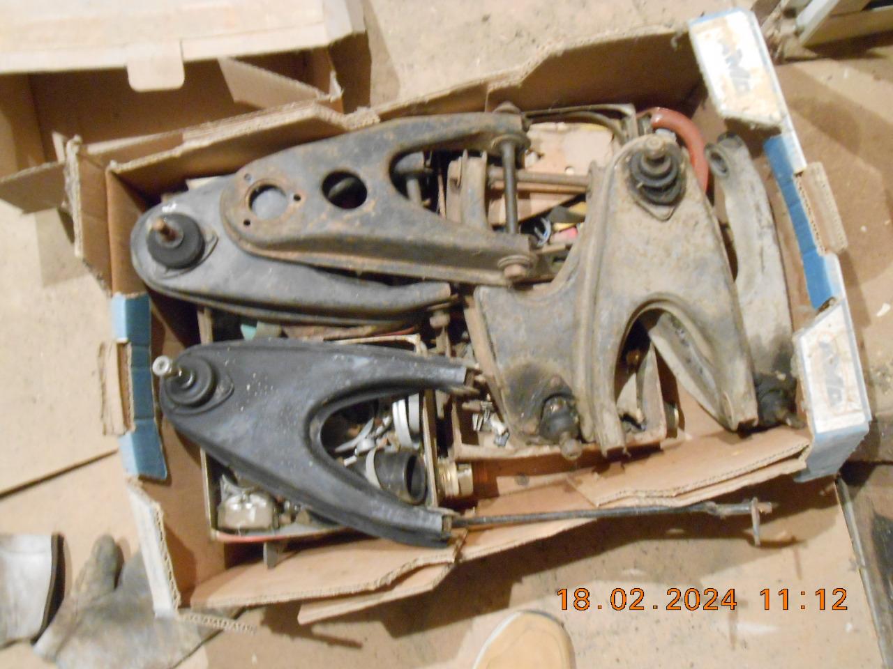 PIECES DIVERSES RENAULT 4L (R4L) LesAnciennes.com