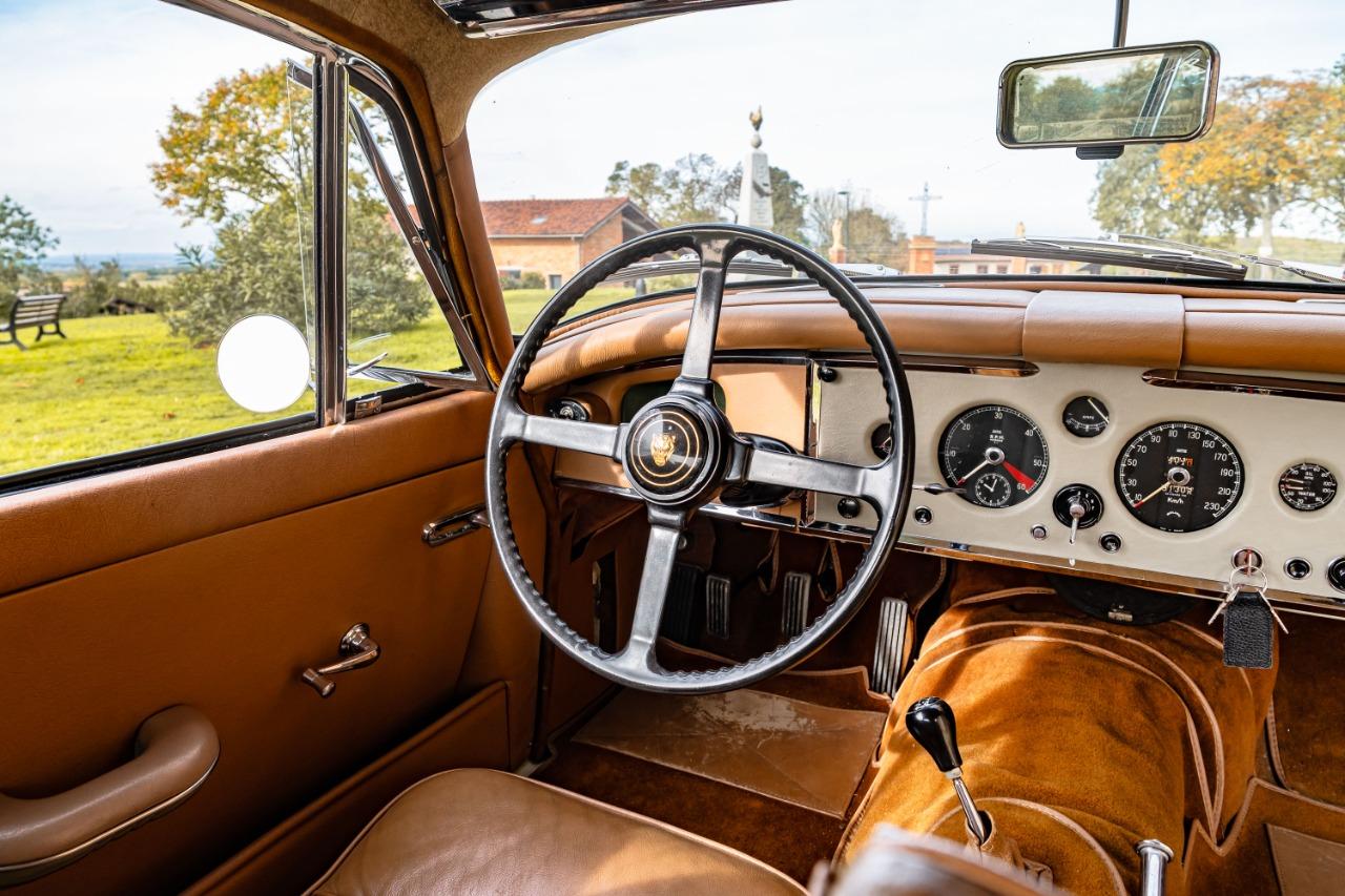 JAGUAR XK150 coupe - 1959 LesAnciennes.com