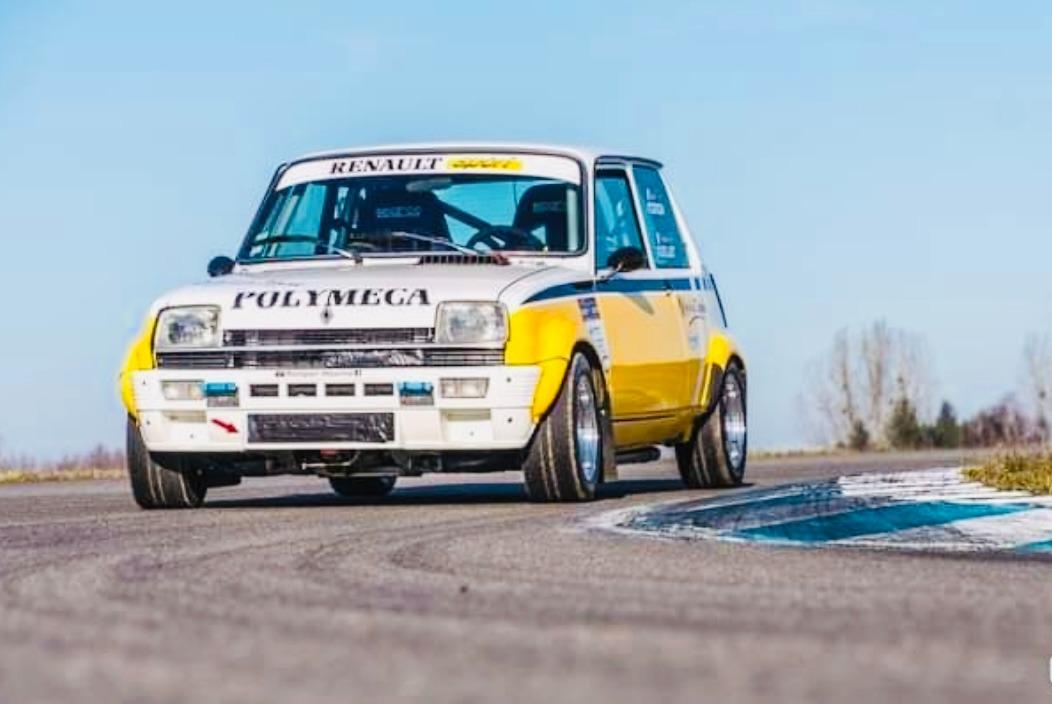 Cloison compartimentée R5 Alpine groupe 2 LesAnciennes.com