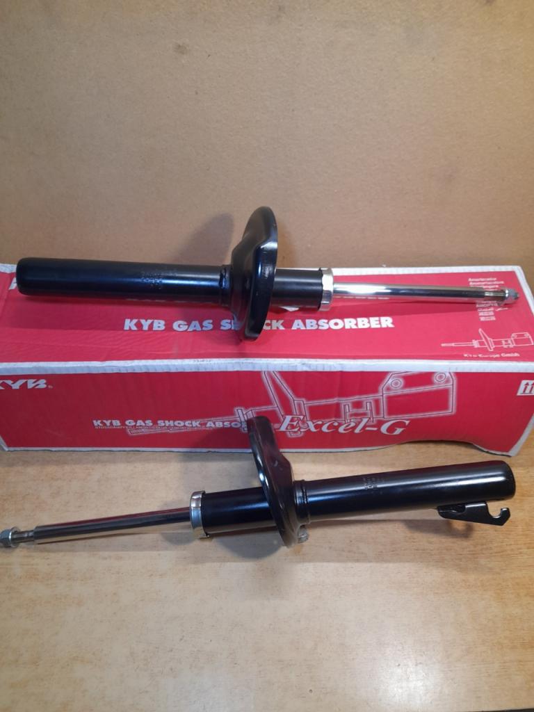 Paire d'amortisseur Avant Skoda Favorit vw Caddy LesAnciennes.com