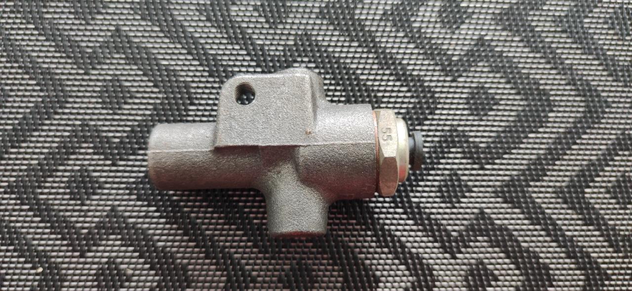 Régulateur correcteur de freins SIMCA 1301 1501 LesAnciennes.com