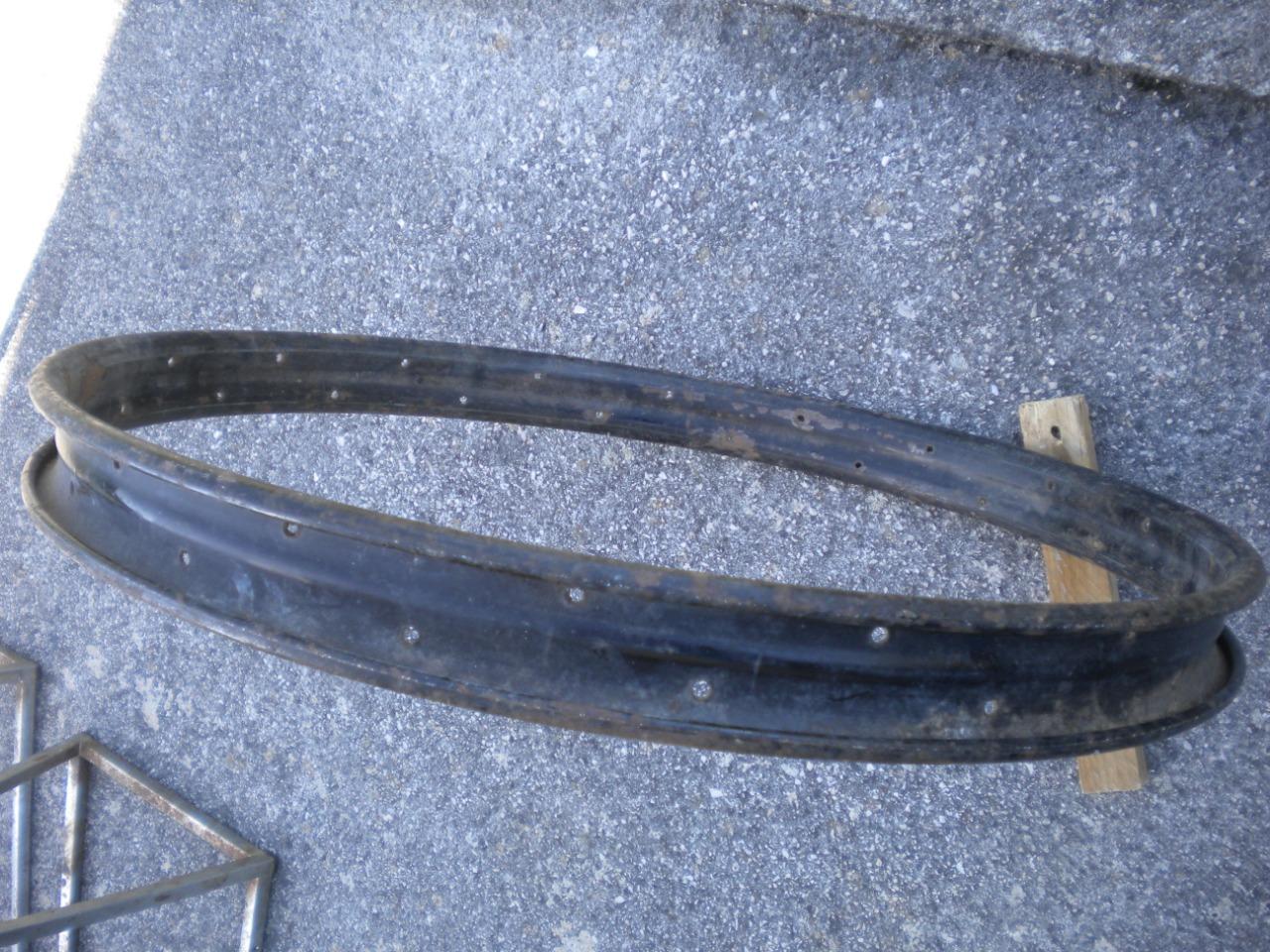UNE JANTE A TALON moto ancienne ancetre LesAnciennes.com