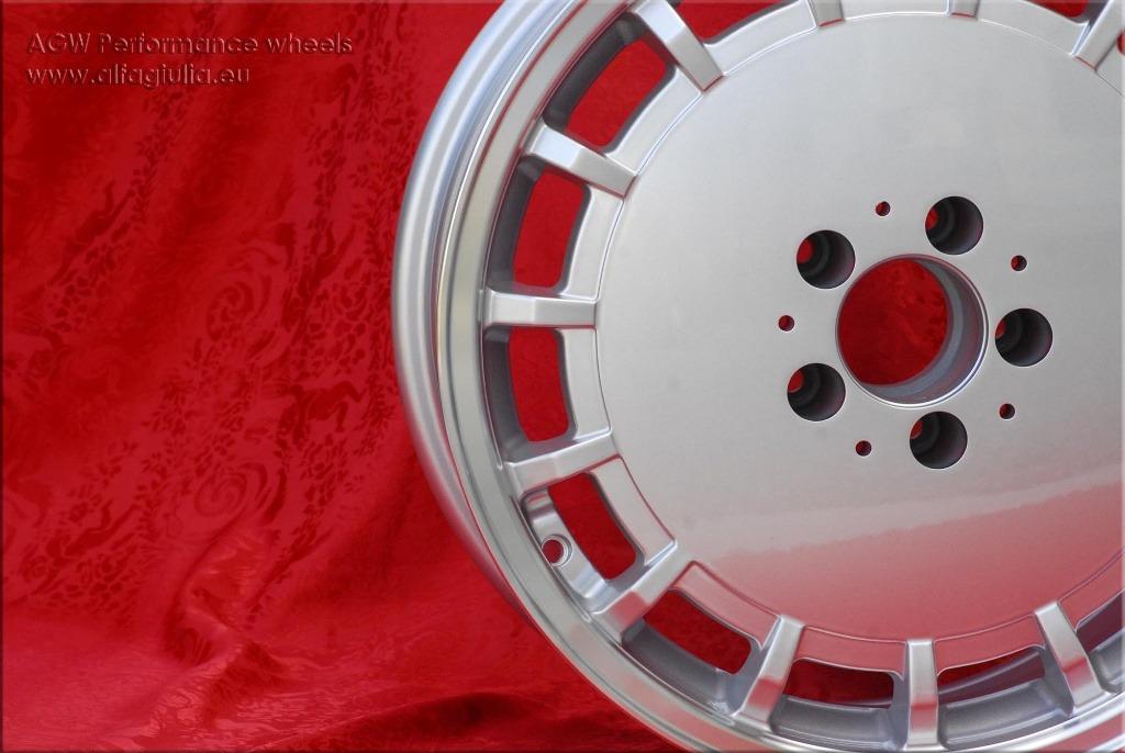 1 pc. jante Mercedes Gullideckel 8x17 ET28 w124 w1 LesAnciennes.com
