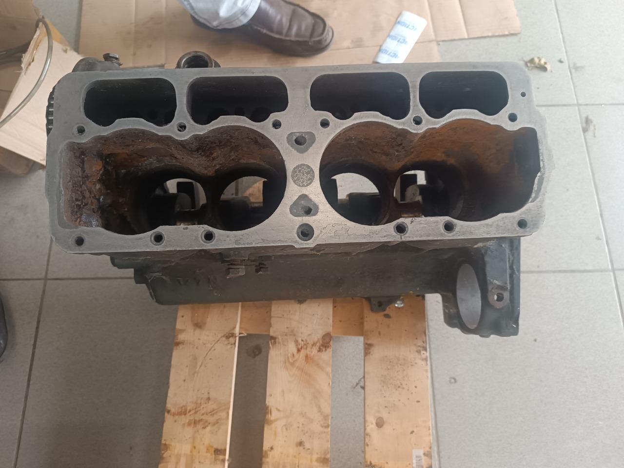 Bloc moteur CITROEN Traction LesAnciennes.com