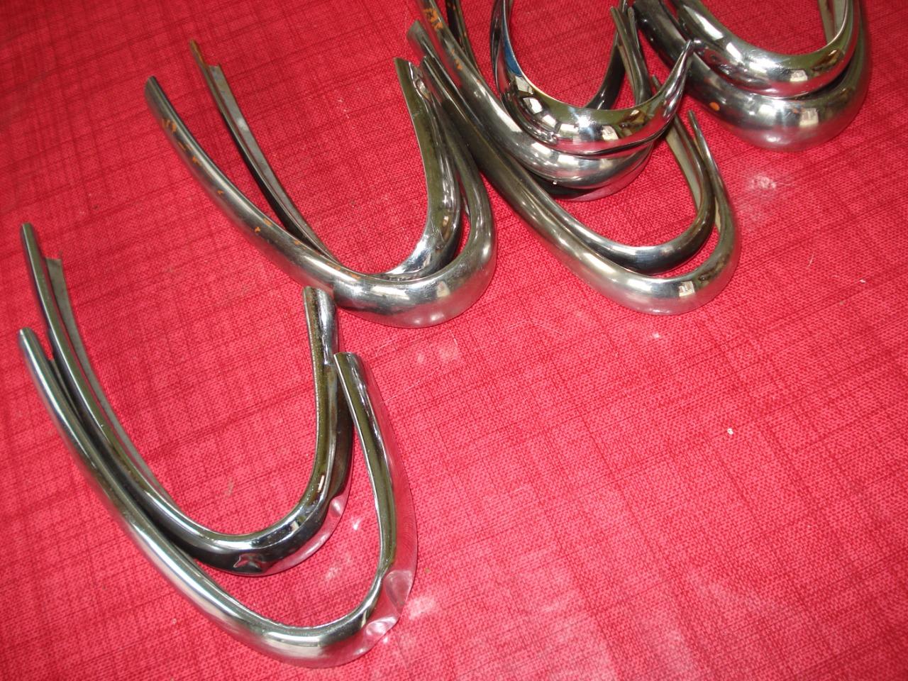 Barrettes FORD Vedette LesAnciennes.com