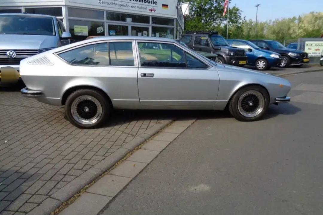 ALFA ROMEO Alfetta GT 1600 1.6 109 cv - 1978 LesAnciennes.com