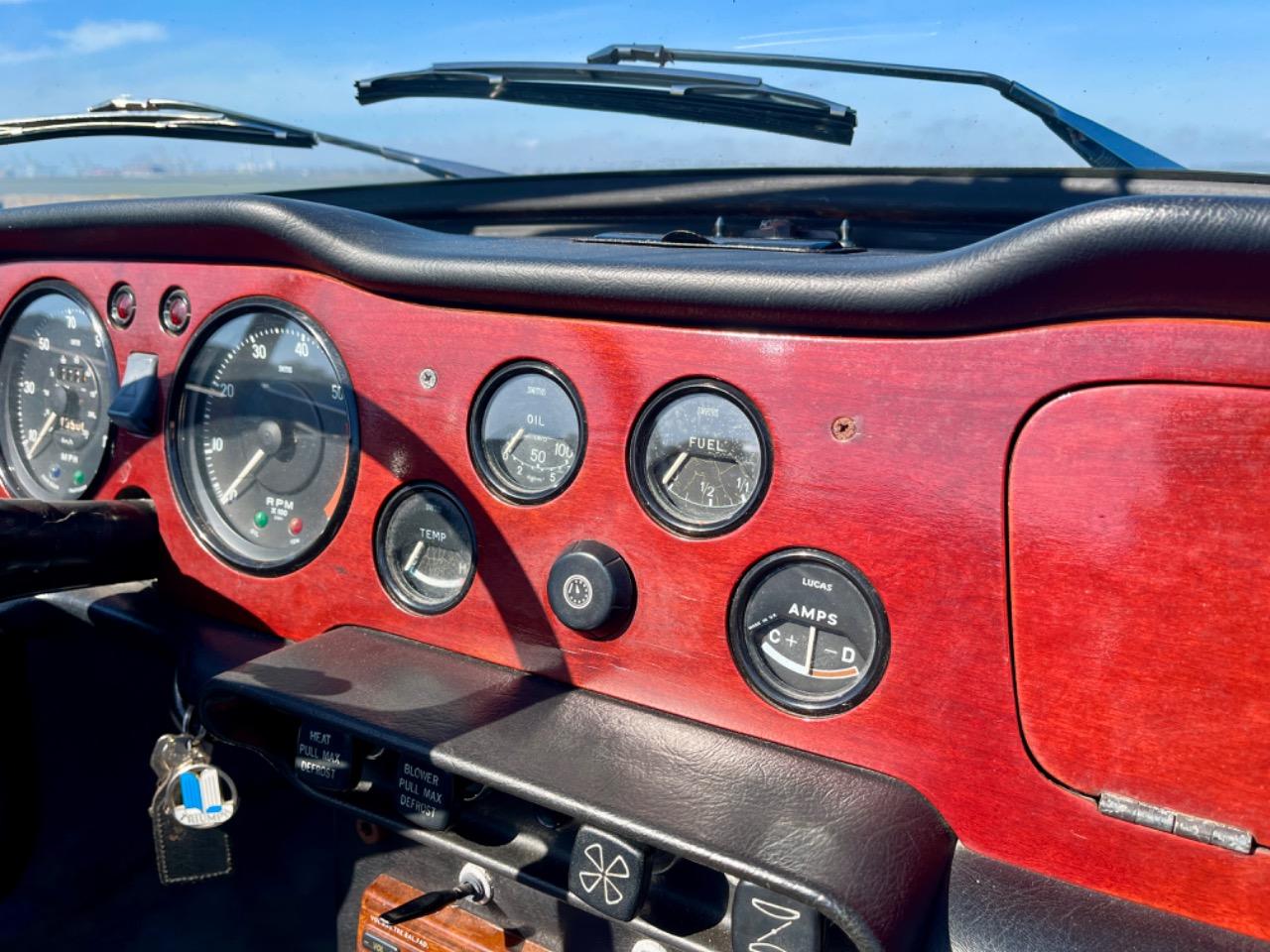 TRIUMPH TR6 - 1973 LesAnciennes.com