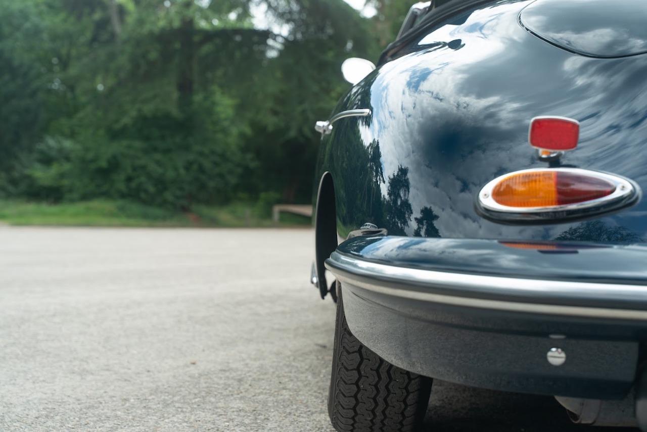 PORSCHE 356 B roadster - 1960 LesAnciennes.com