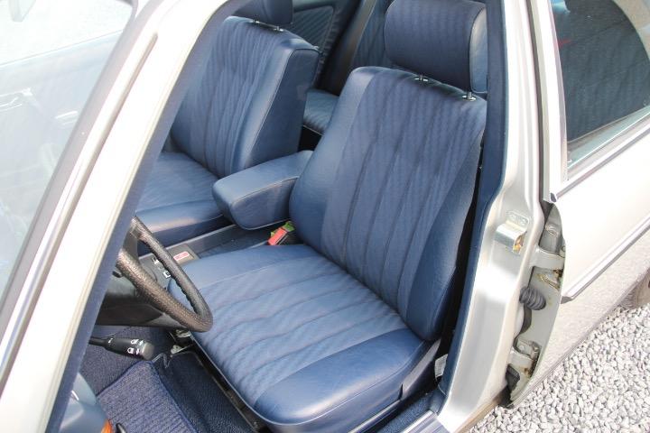 MERCEDES 280 E W123 Concours - 1980 LesAnciennes.com
