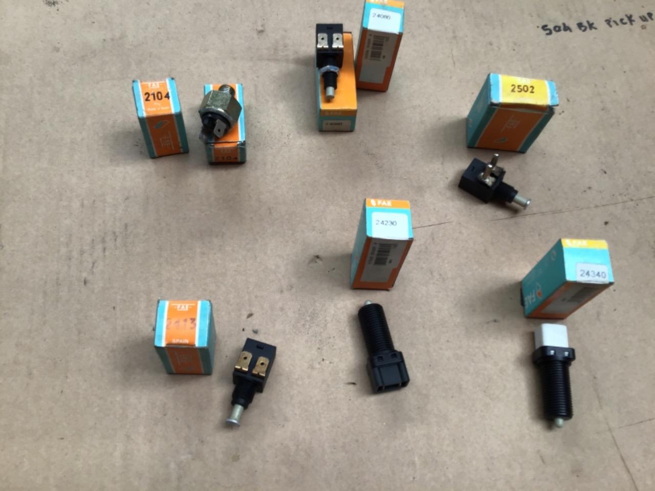 Contacteurs feu stop LesAnciennes.com