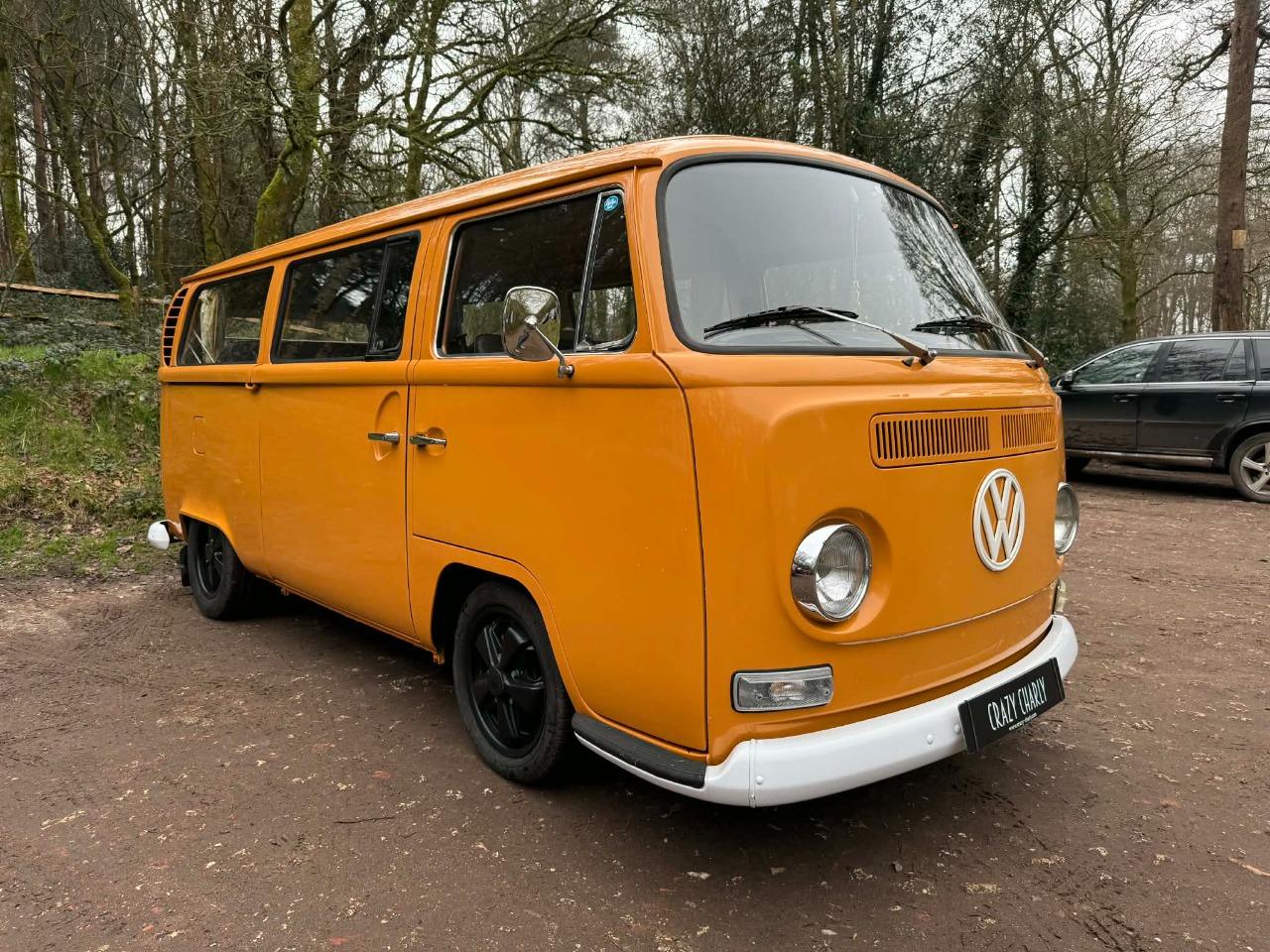VOLKSWAGEN Combi T2a Microbus Deluxe - 1971 LesAnciennes.com