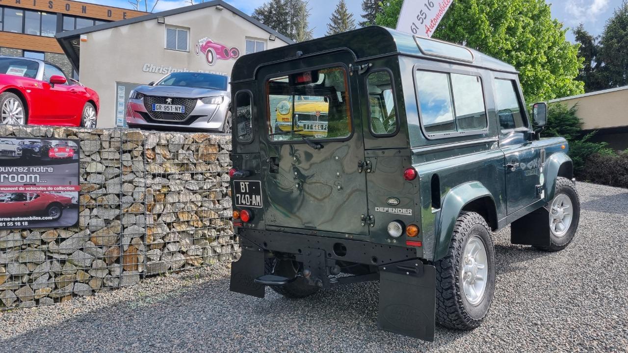 LAND ROVER Defender Td4 122ch - 2011 LesAnciennes.com