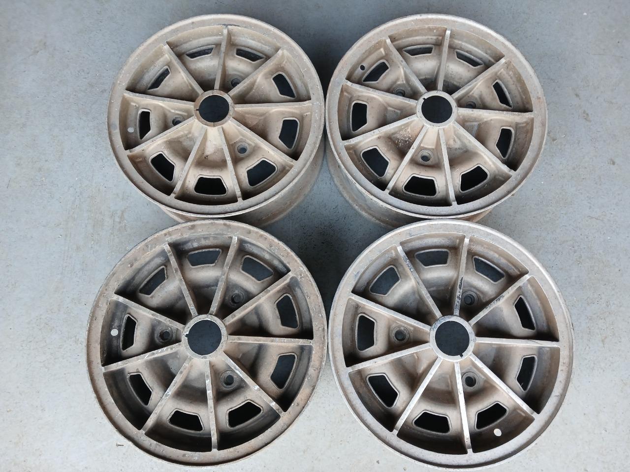 Jantes aluminium RENAULT 16 (R16) LesAnciennes.com