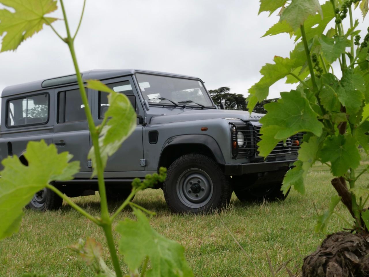 LAND ROVER Defender - 2008 LesAnciennes.com