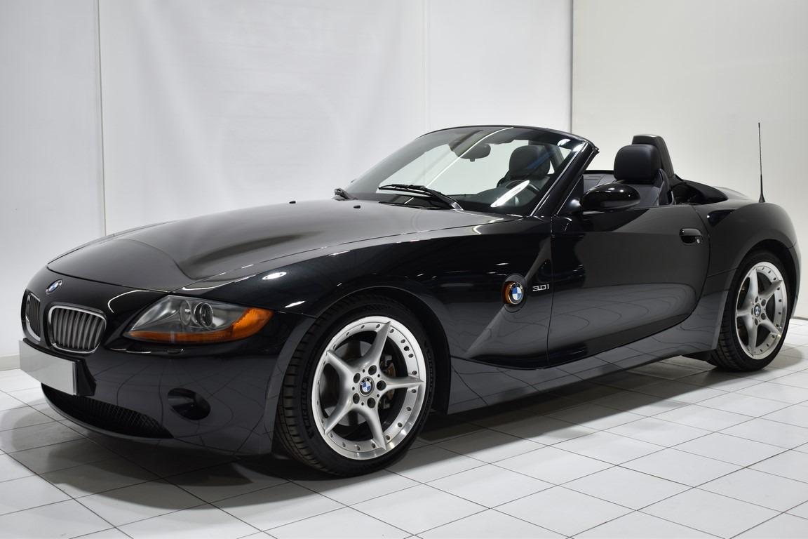BMW Z4 3.0l roadster - 2003 LesAnciennes.com