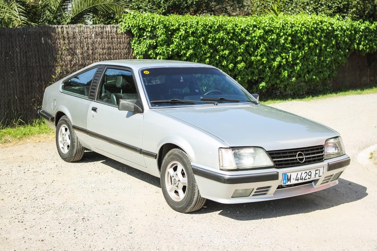 1983 Opel Monza 3.0E S A2 LesAnciennes.com