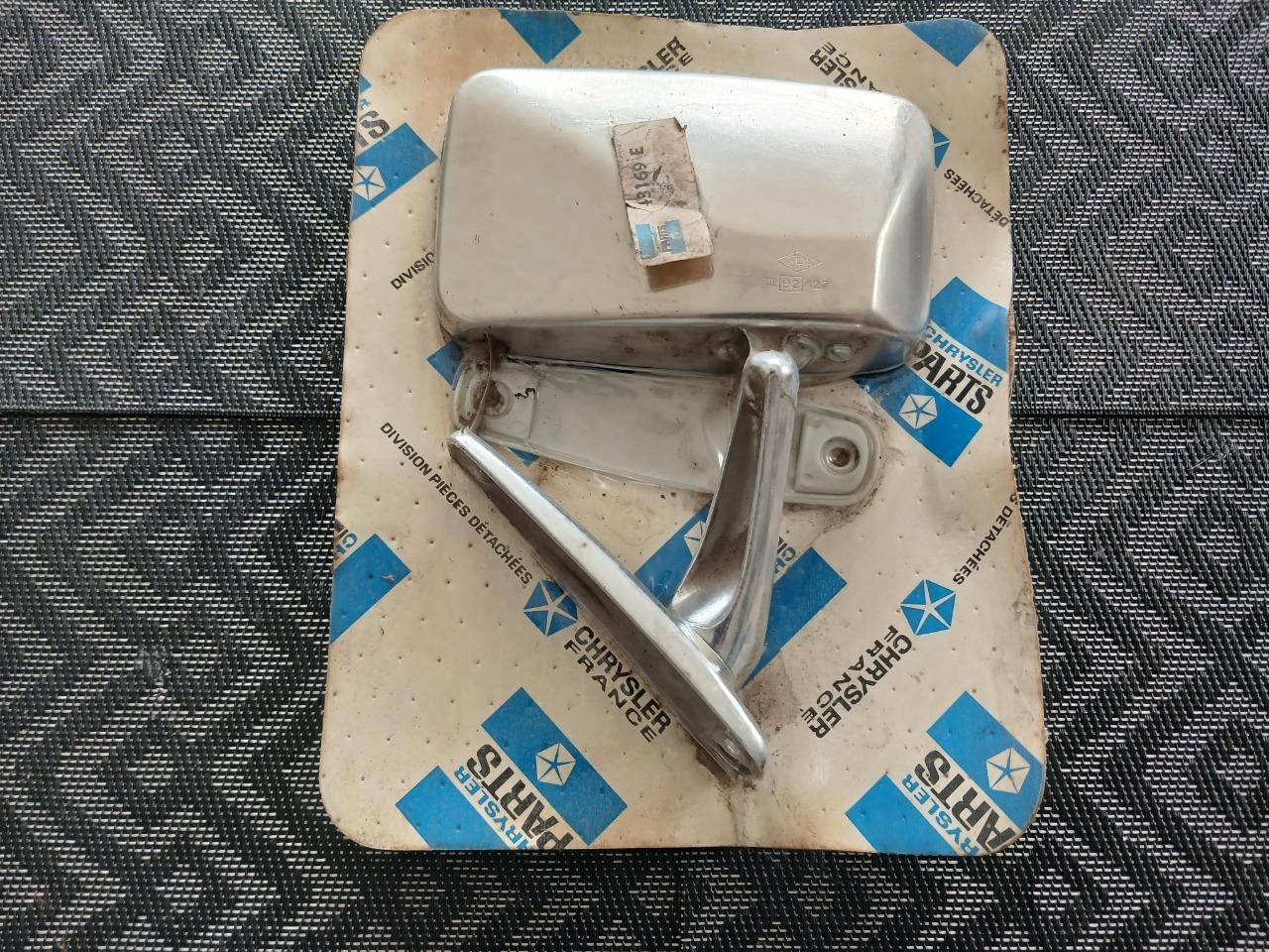 Rétroviseur droit SIMCA 1301 1501 LesAnciennes.com