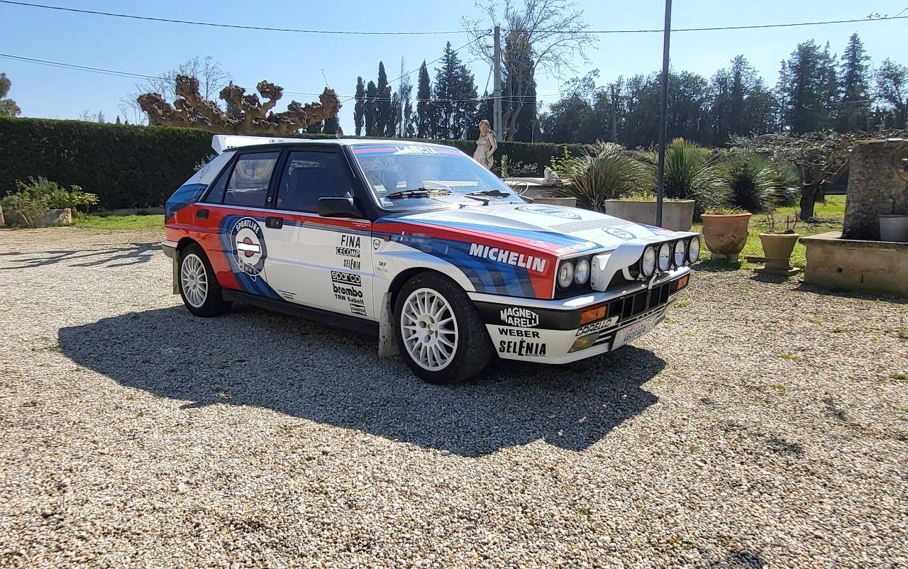 LANCIA Delta HF INTEGRALE - 1989 LesAnciennes.com
