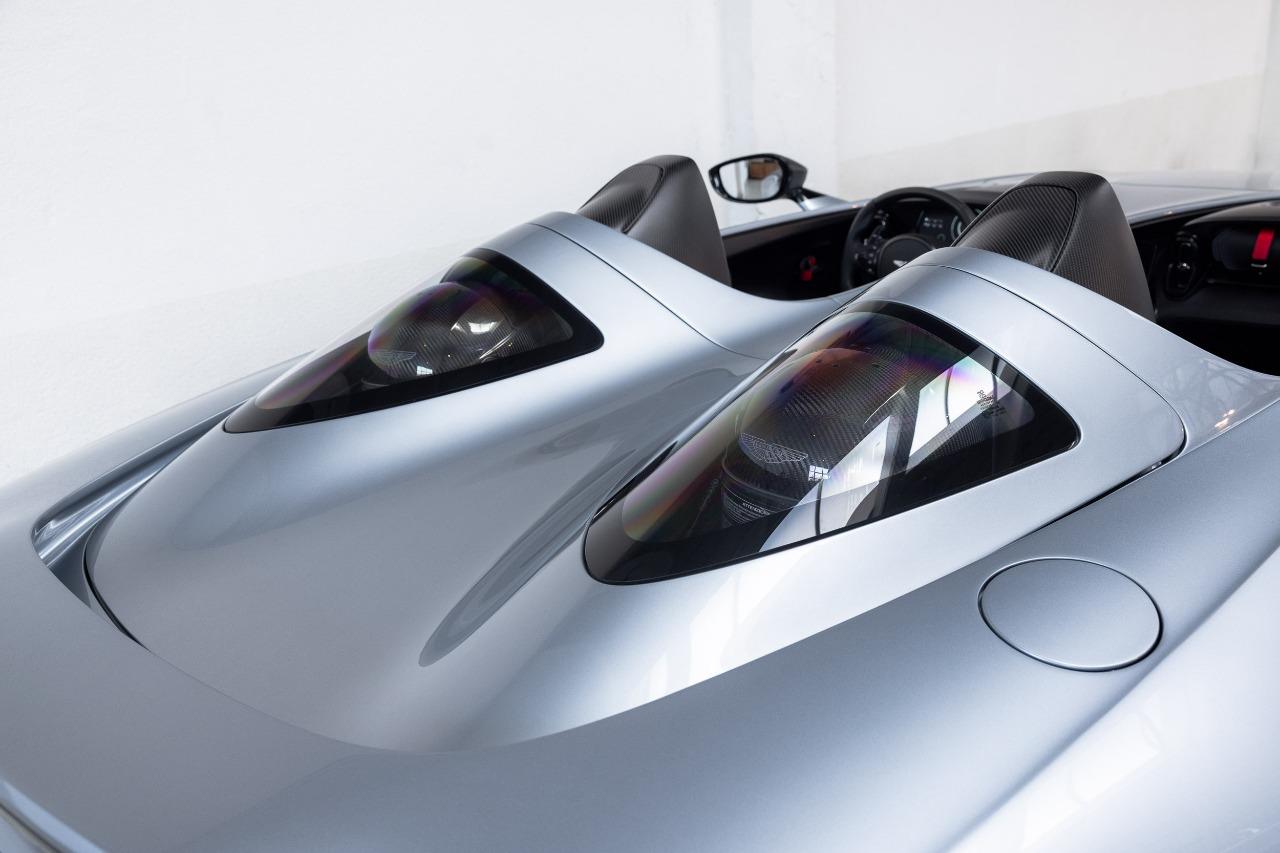 ASTON MARTIN V12 Speedster - 2021 LesAnciennes.com