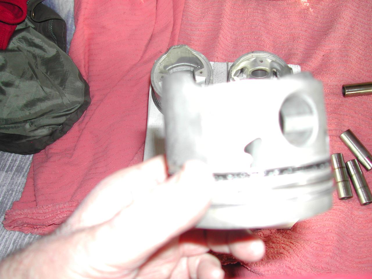 Piston RENAULT 16 (R16) LesAnciennes.com
