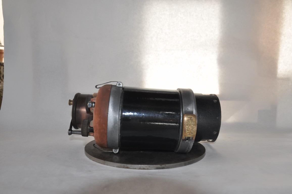 Magnéto MAGNETI MARELLI MP4 LesAnciennes.com