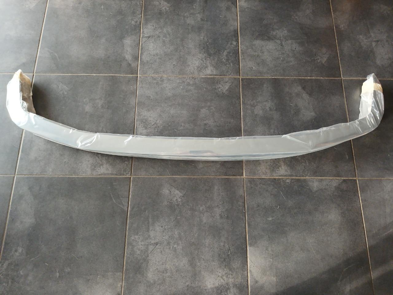 Pare chocs avant RENAULT 20 (R20) R30 LesAnciennes.com