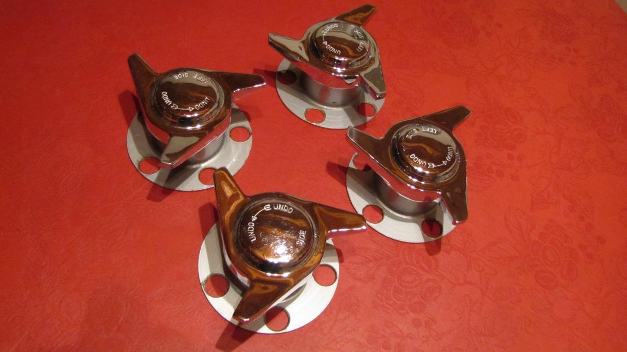 Enjoliveurs imitation serrage central LesAnciennes.com