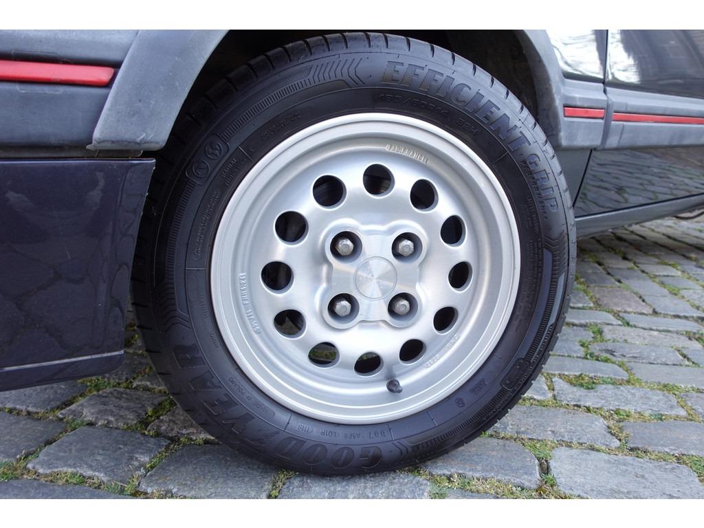 PEUGEOT 205 GTi 1.6 115 cv - 1989 LesAnciennes.com
