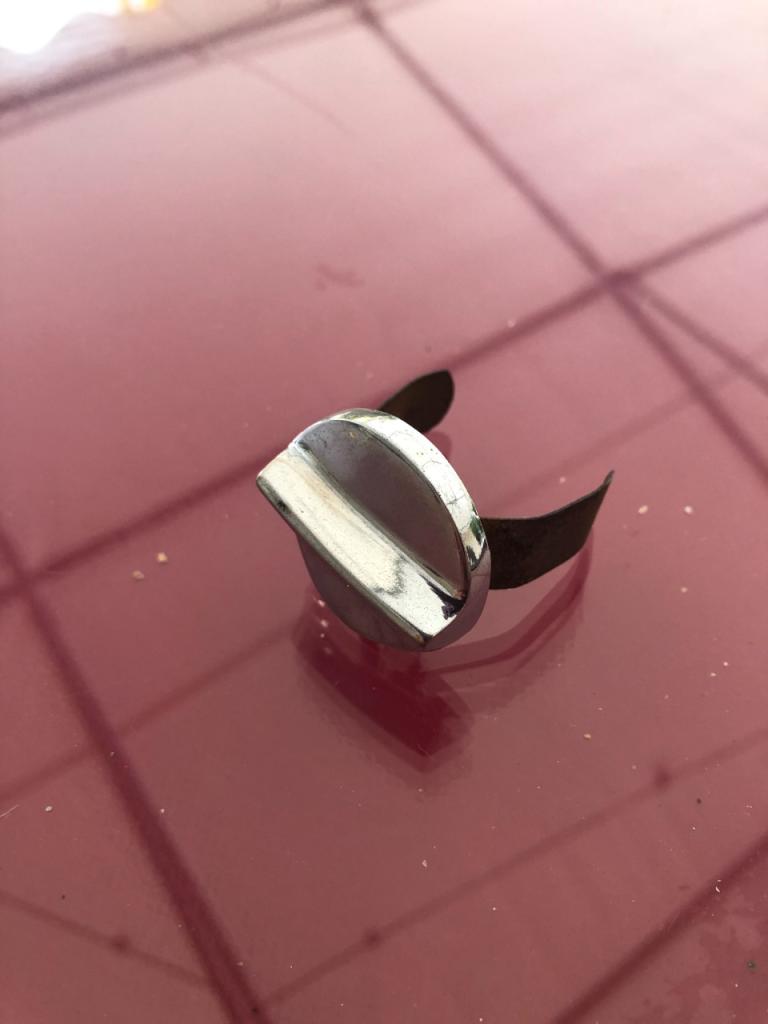 Cabochon chrome cric FERRARI 250 GTL LUSSO LesAnciennes.com