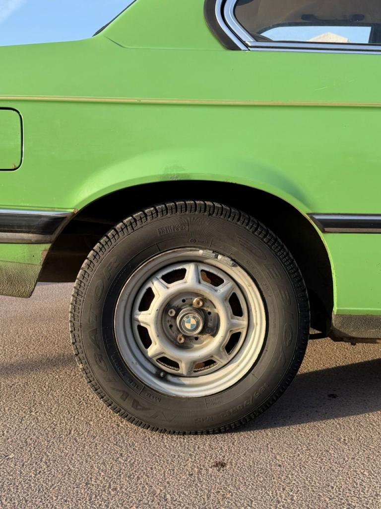 BMW 320 - 1977 LesAnciennes.com
