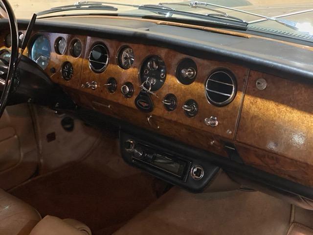 BENTLEY T1 Berline - 1966 LesAnciennes.com