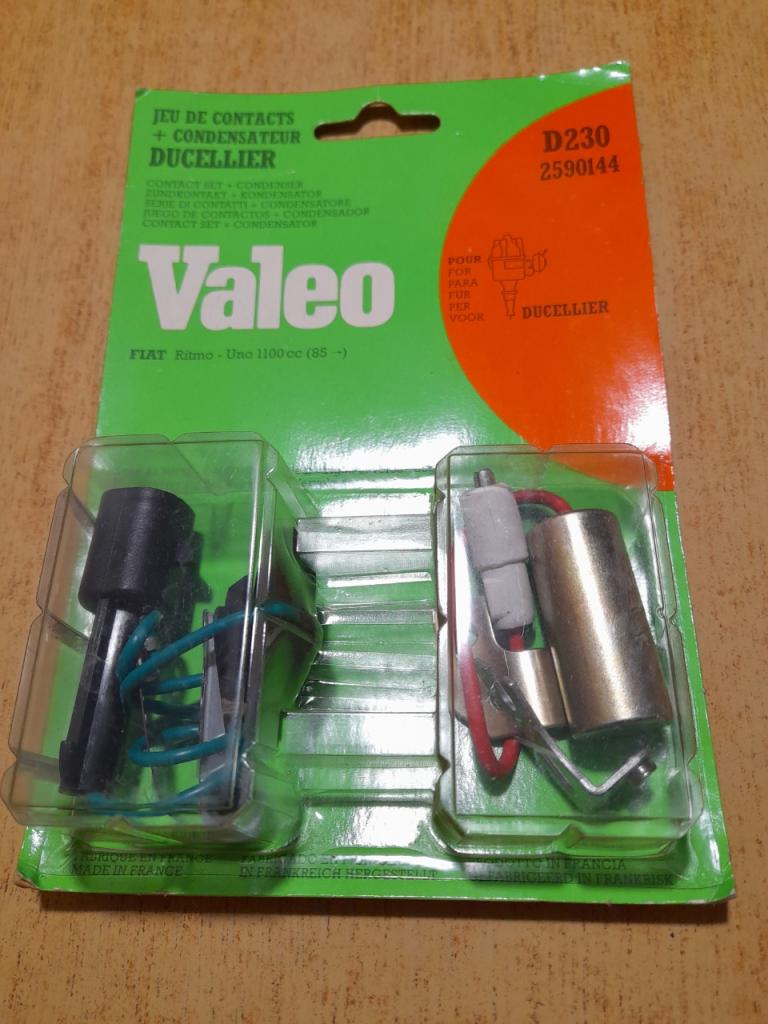 Rupteur et condensateur fiat ritmo uno D230 LesAnciennes.com