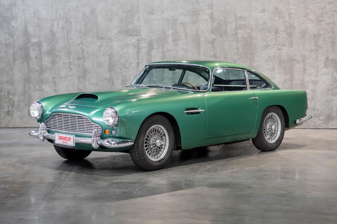 ASTON MARTIN DB4 Série 2 - 1960 LesAnciennes.com