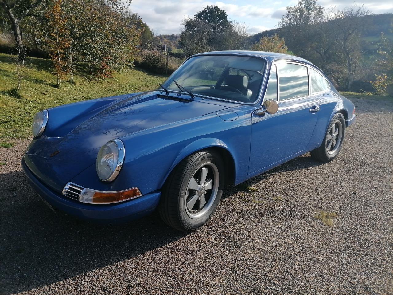 PORSCHE 911 2.0 - 1969 LesAnciennes.com