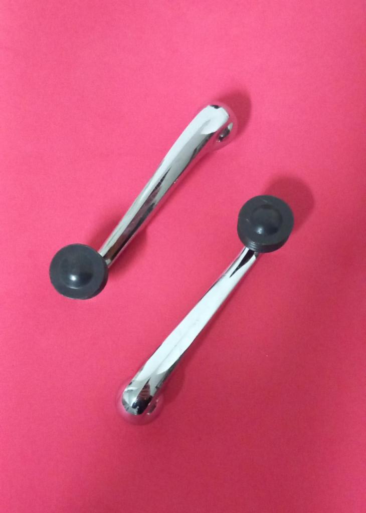 FIAT 1400 poignées de fenêtre LesAnciennes.com