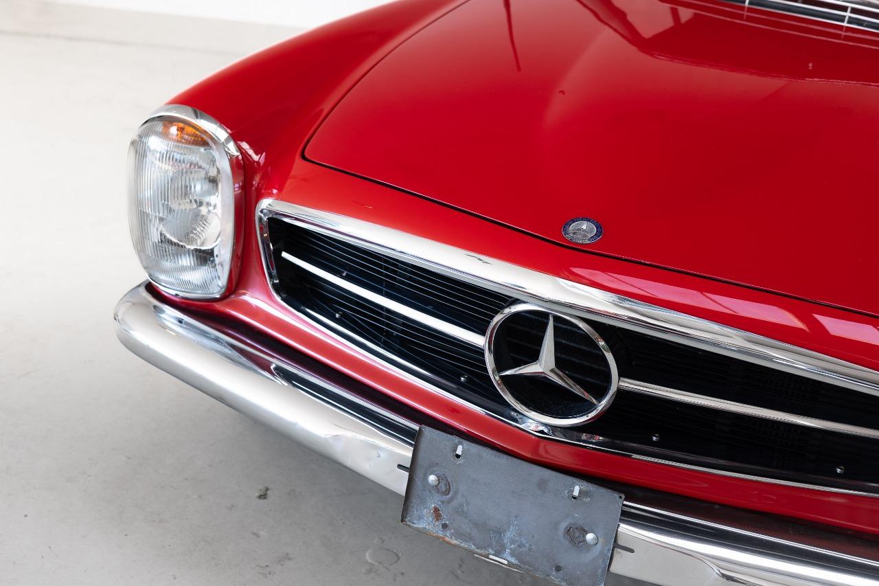 MERCEDES 280 SL 4 Speed - 1968 LesAnciennes.com